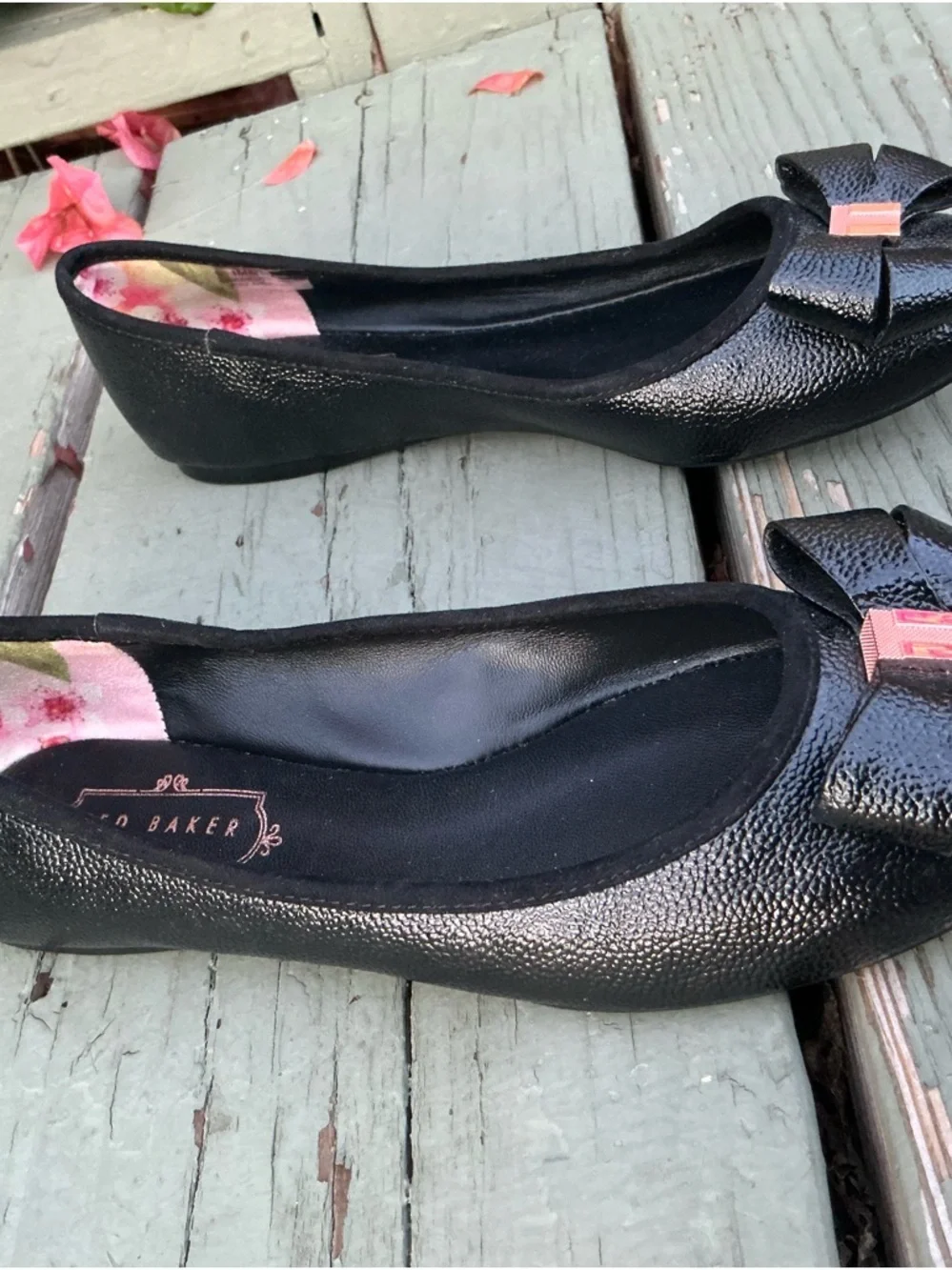 Ted Baker Immet Black Textured Bow Ballet Flats with Pink Accent Size 5.5